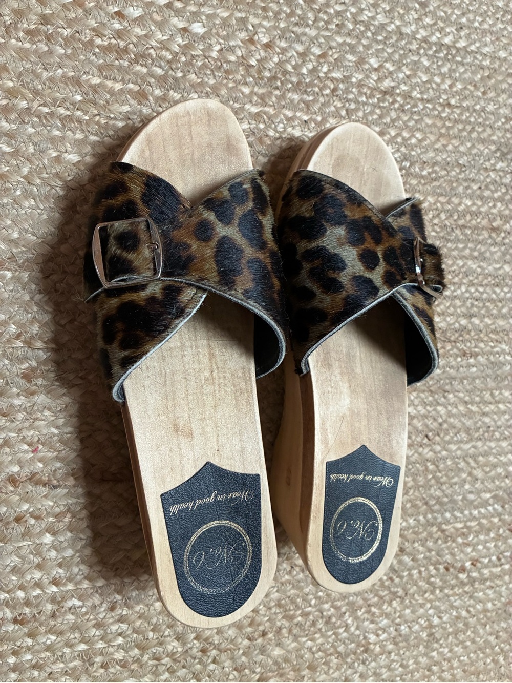 No 6 Clogs like Dr schools 40 8.5 / 9